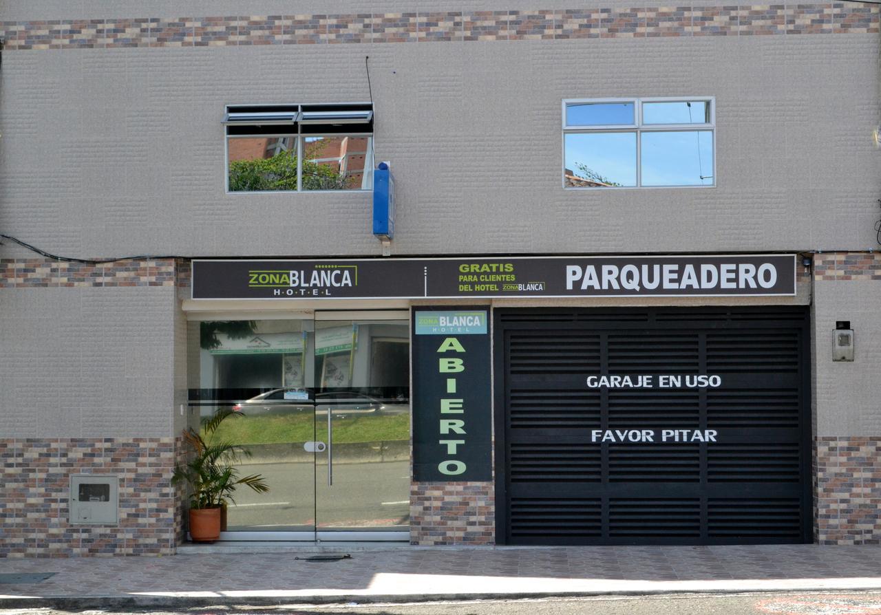 Zona Blanca 3* Medellín