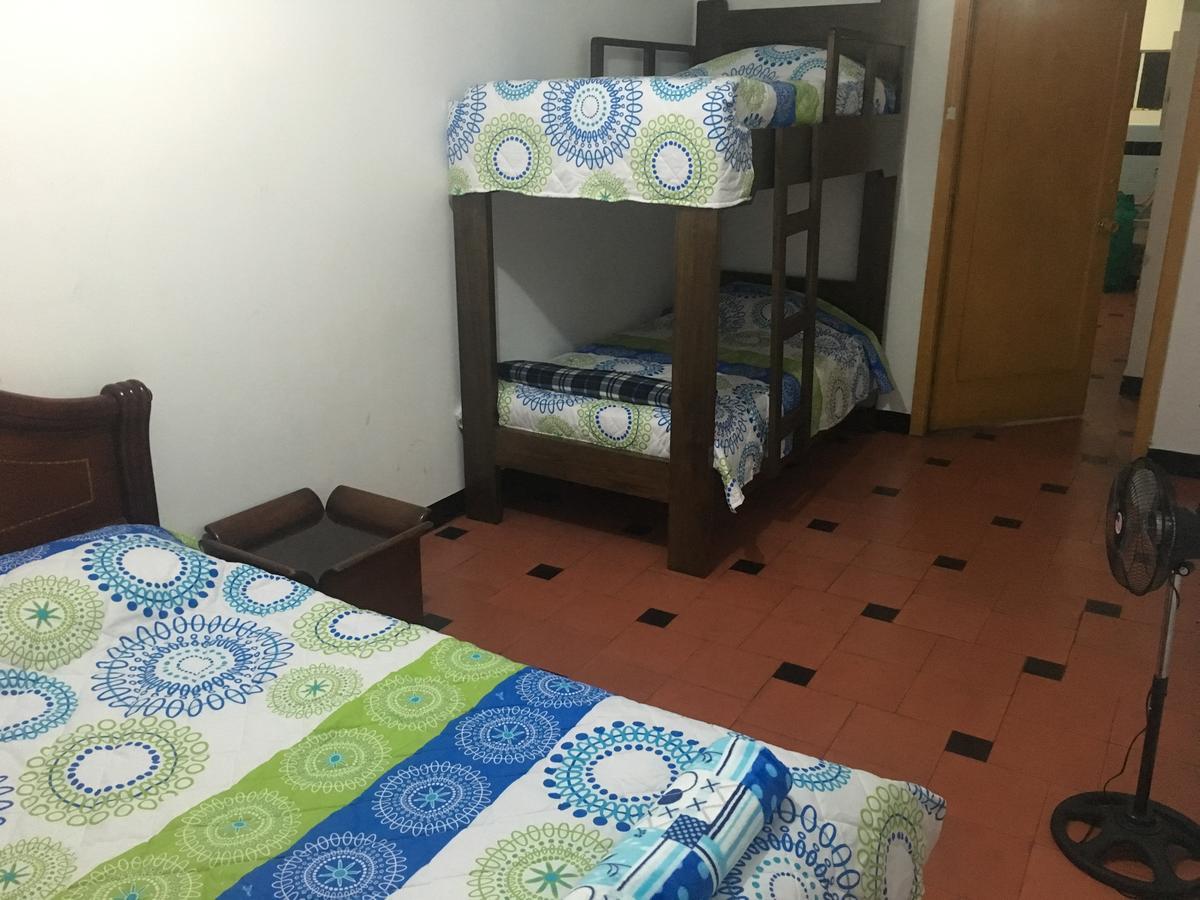 Natural House Hostal *