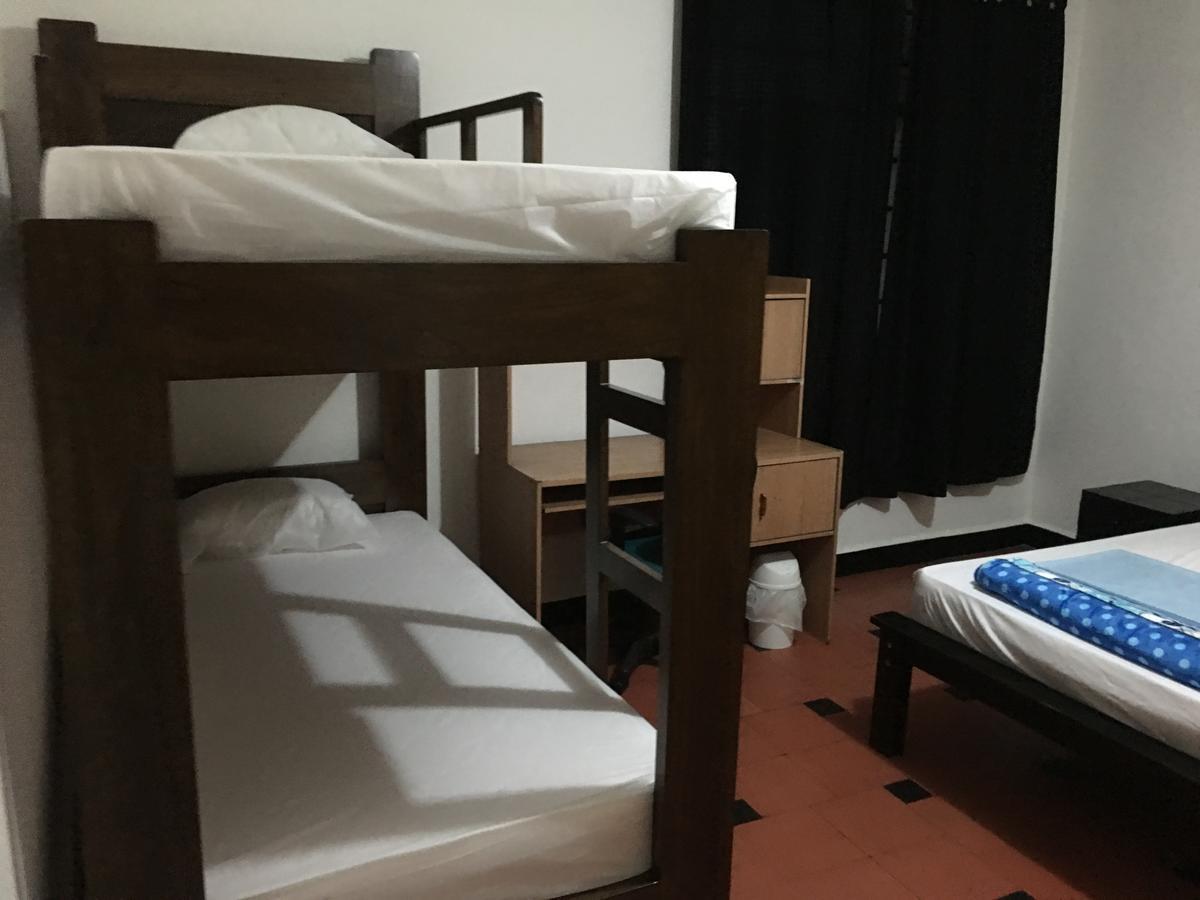 Natural House Hostal