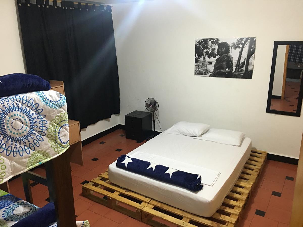 Natural House Hostal *