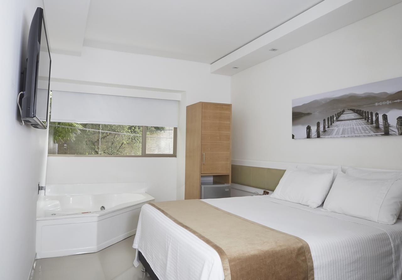 Hotel Zona A 3*