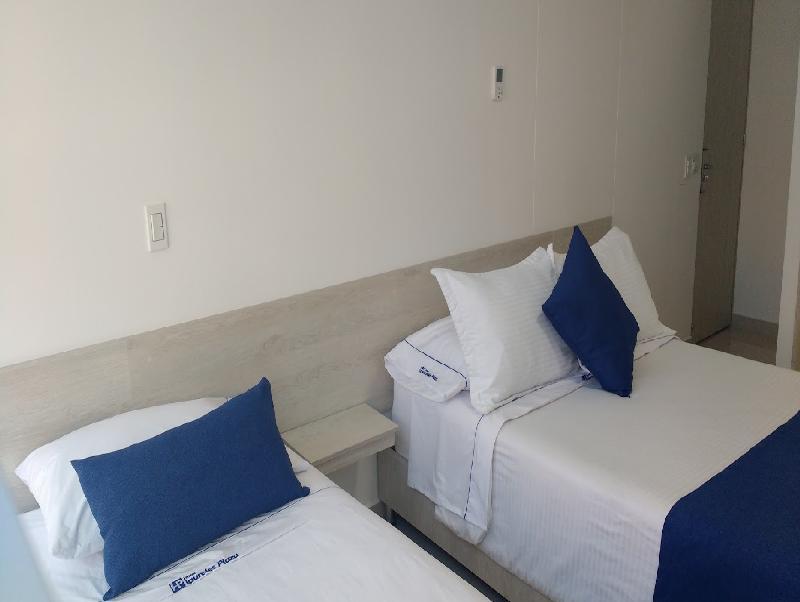 Laureles Plaza Hotel 4*