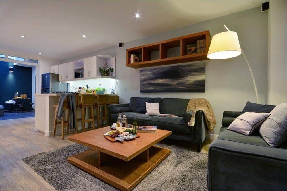 Oasis Suites Hotel 4*