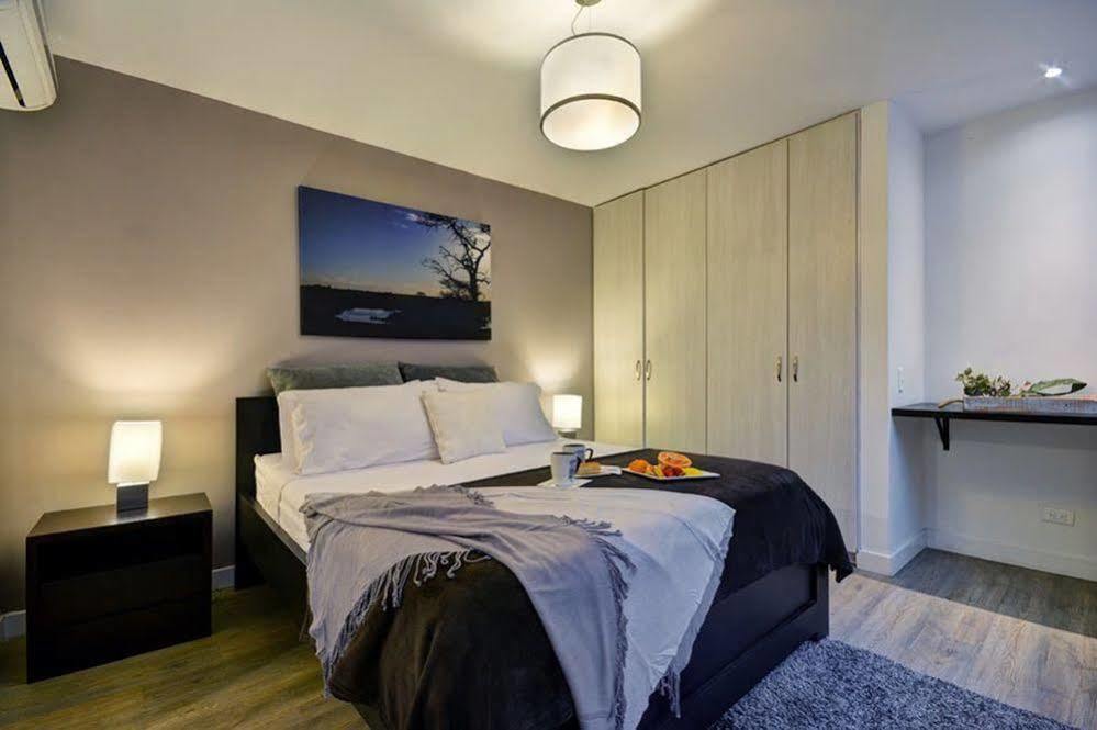 Oasis Suites Hotel 4*