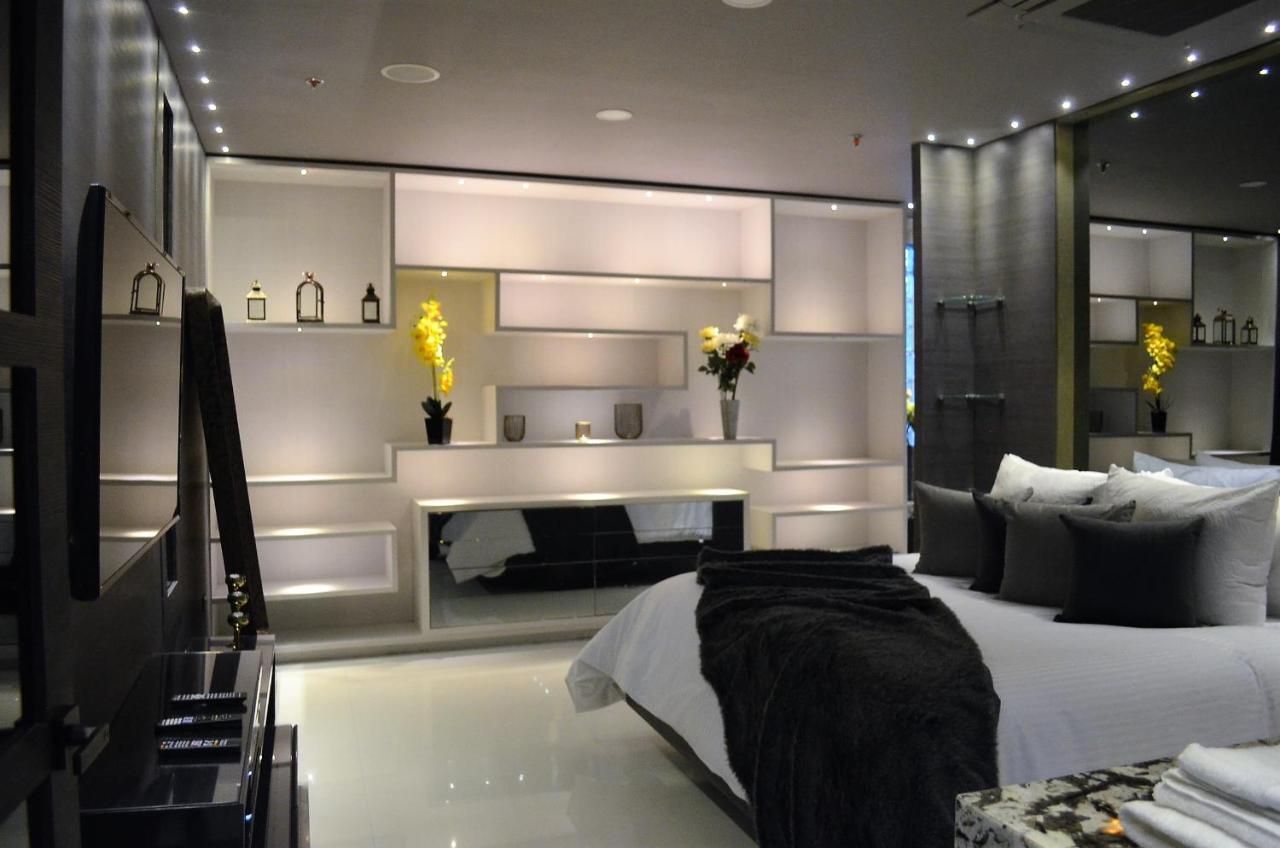 Paris Luxury