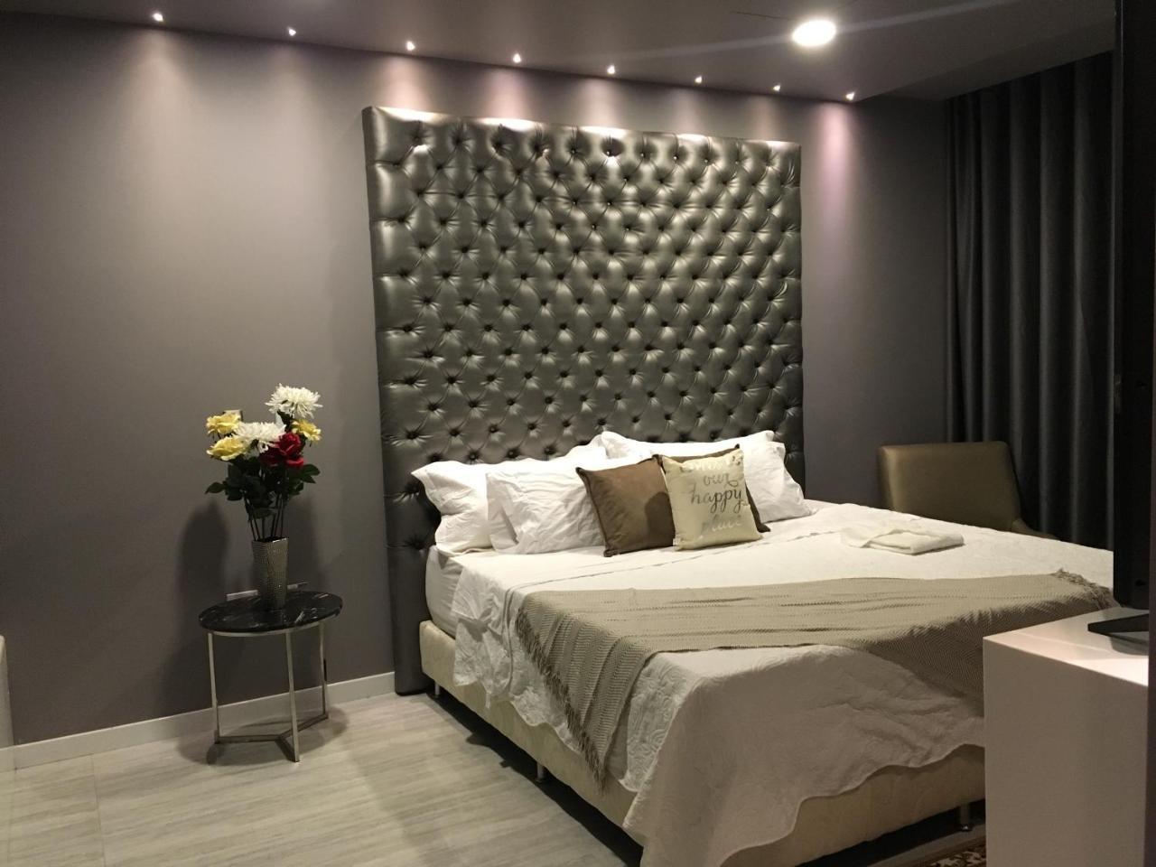 Paris Luxury Hotel