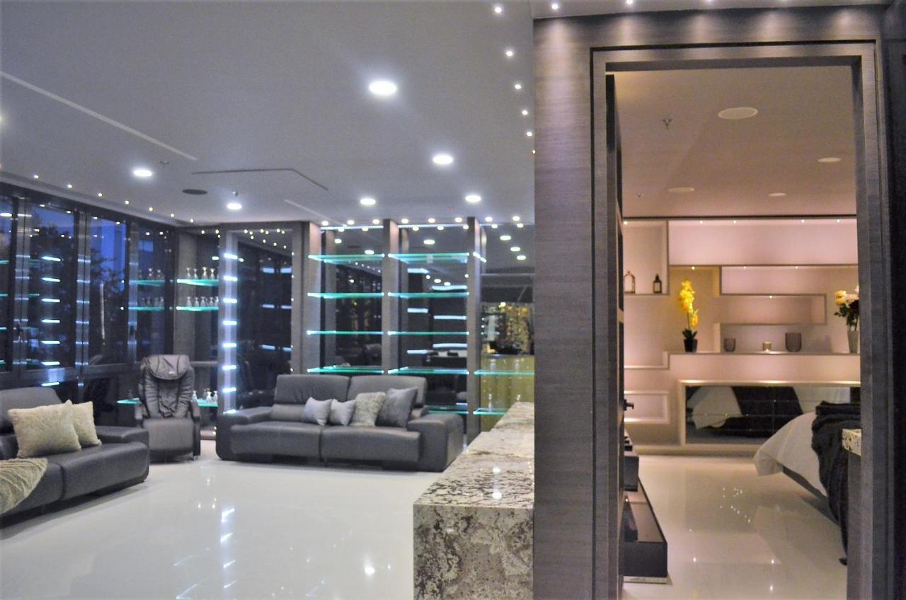 Paris Luxury Hotel