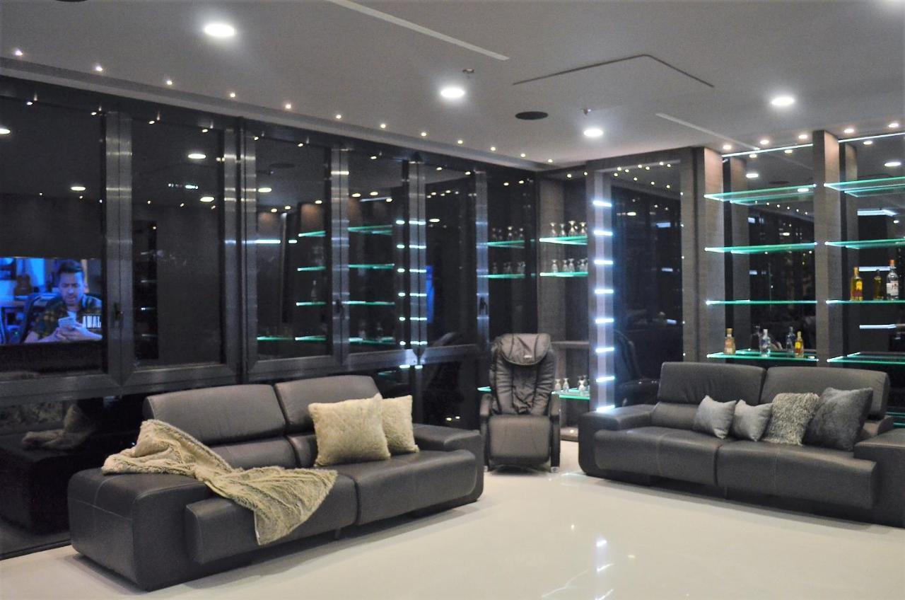 Paris Luxury Hotel