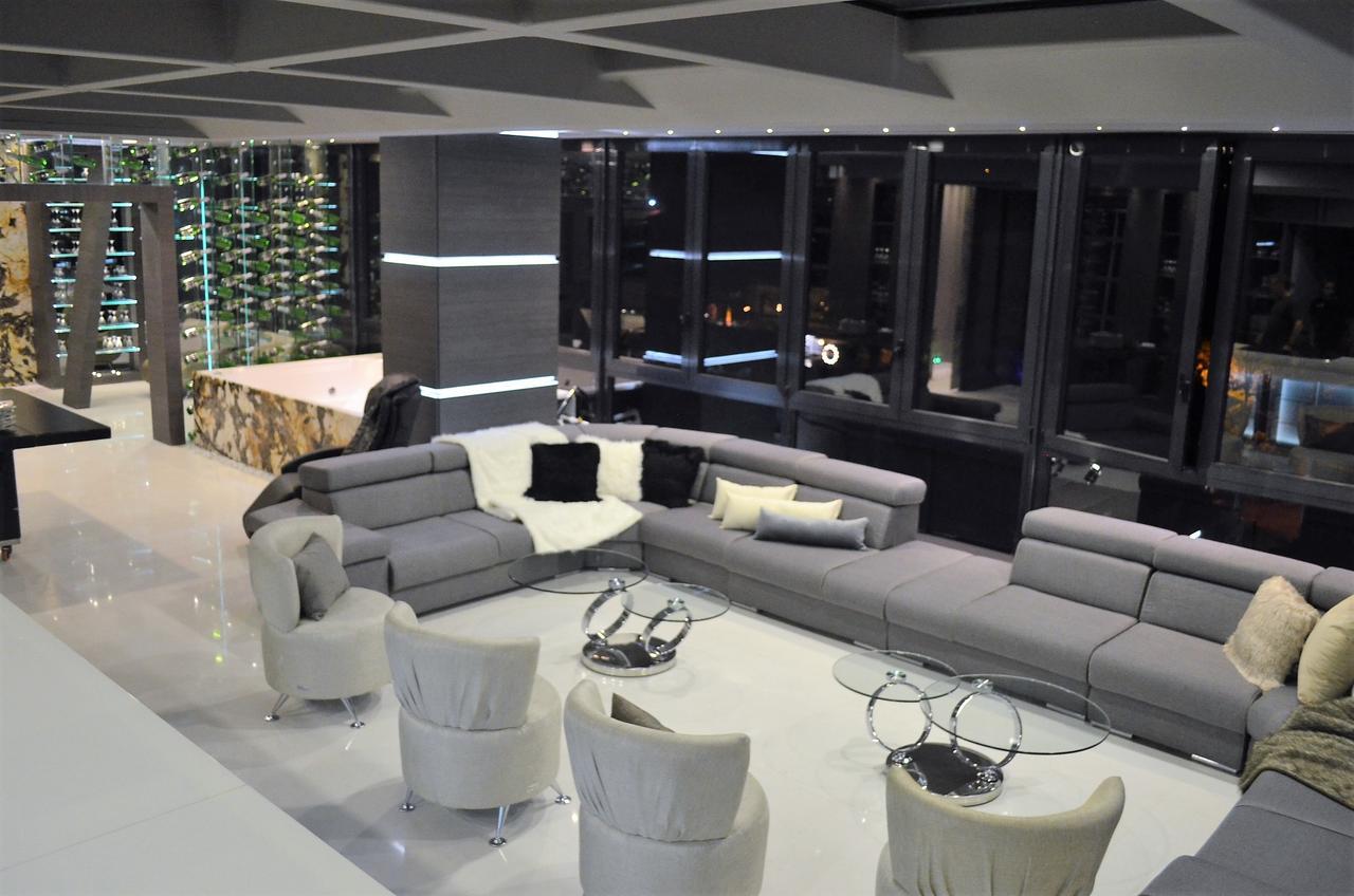 Paris Luxury Hotel Medellín