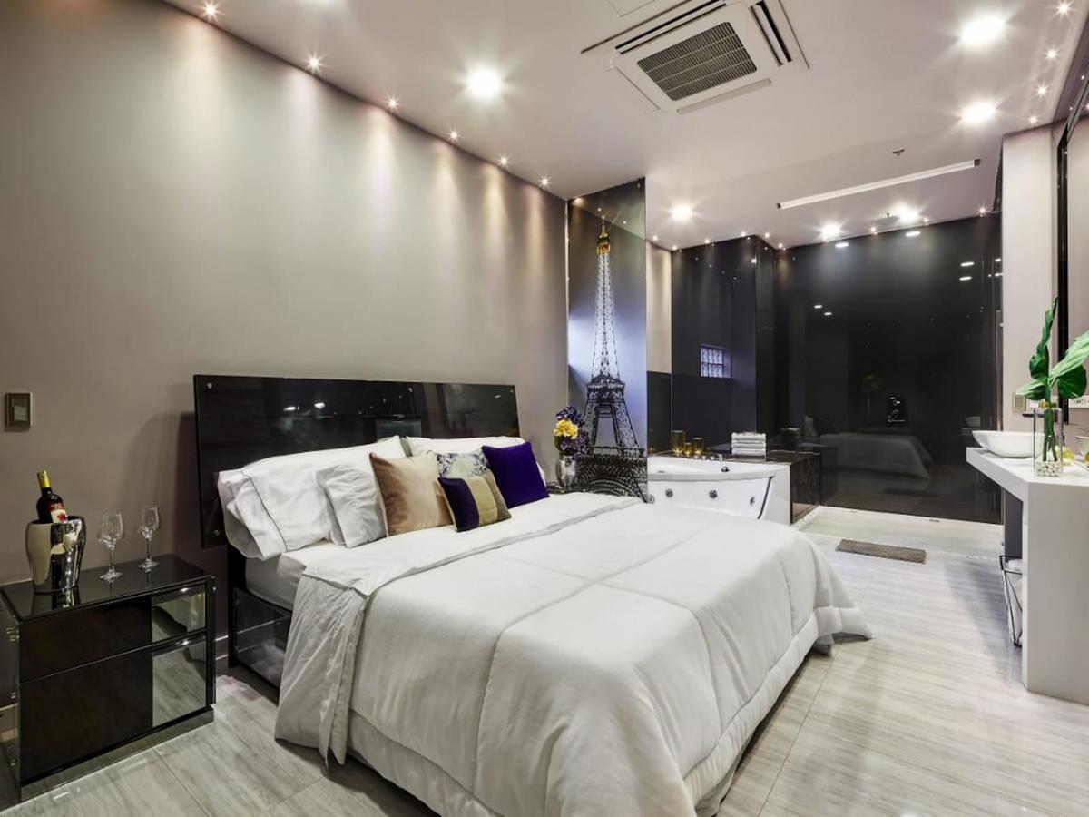 Paris Luxury Hotel