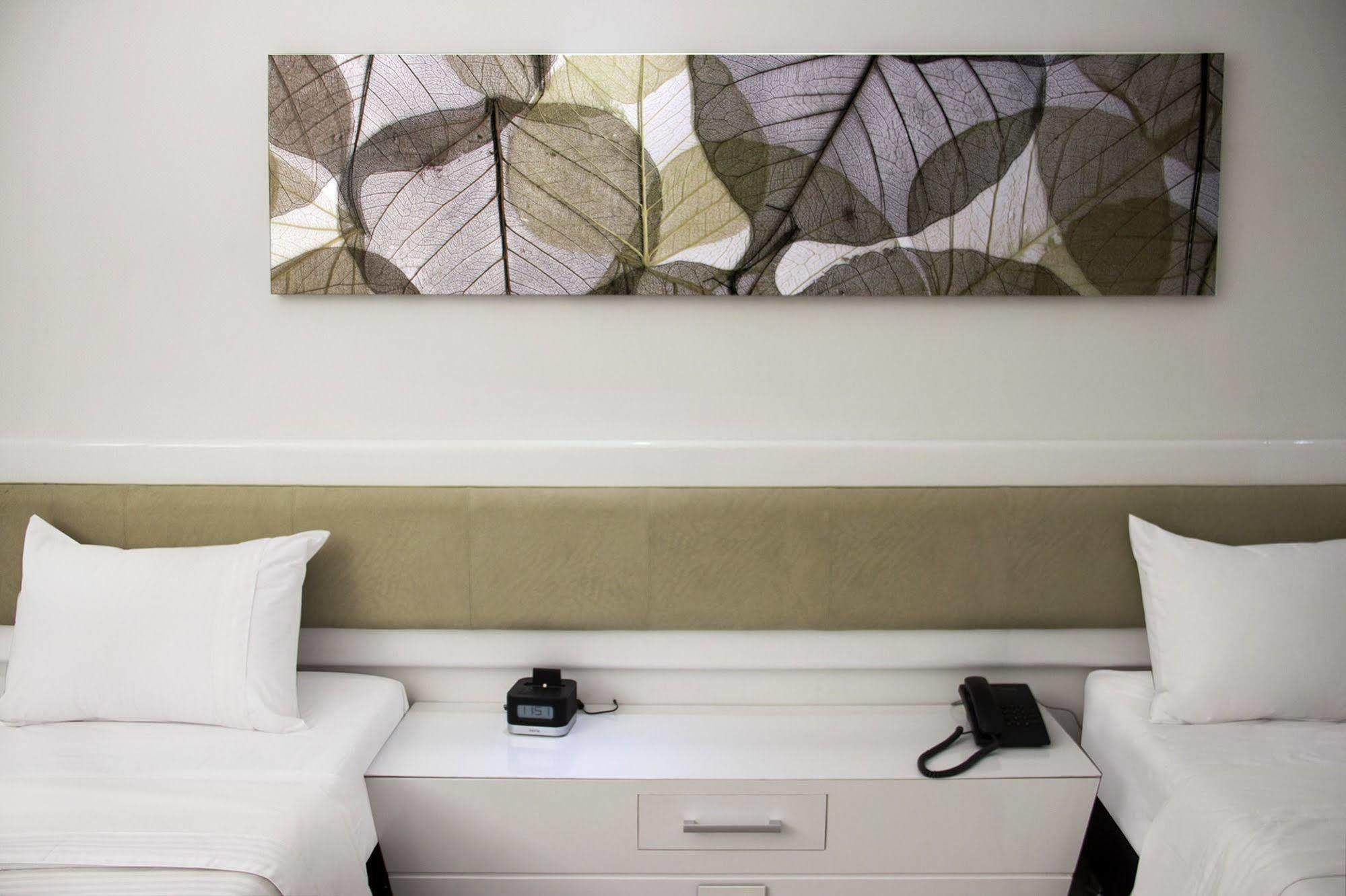 Zona A Hotel