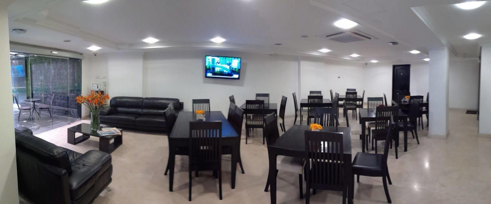 Calasanz Real Hotel