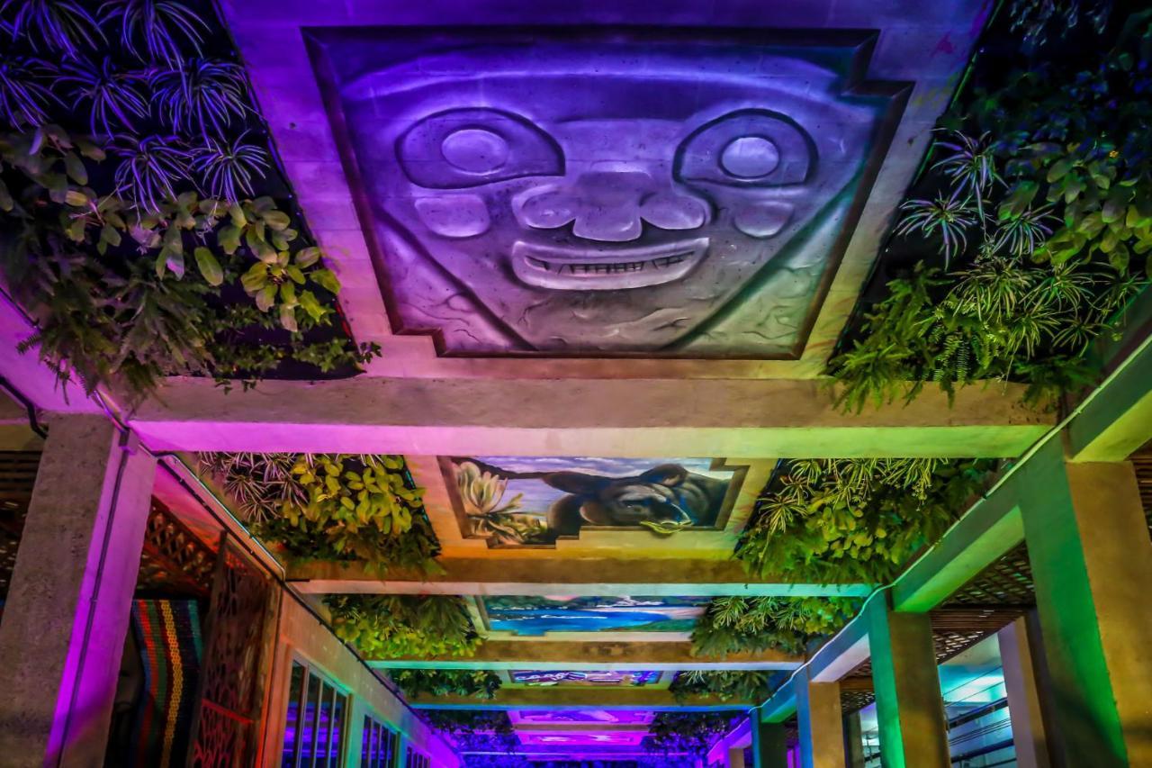 Los Patios Suites Hostal
