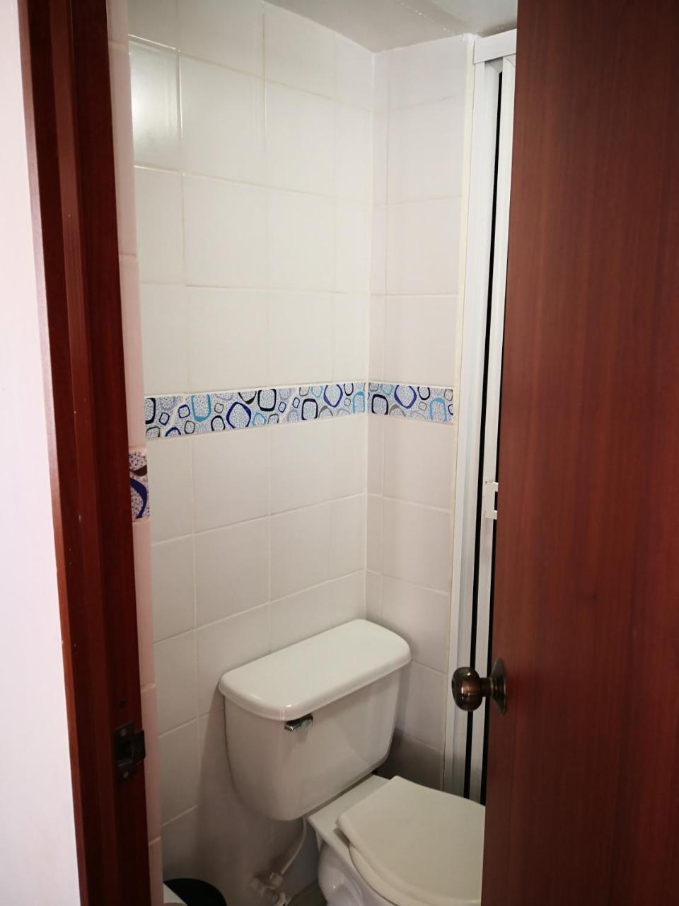 Apartamento Urbanización Capri, Cerca A Universidad De Antioquia
