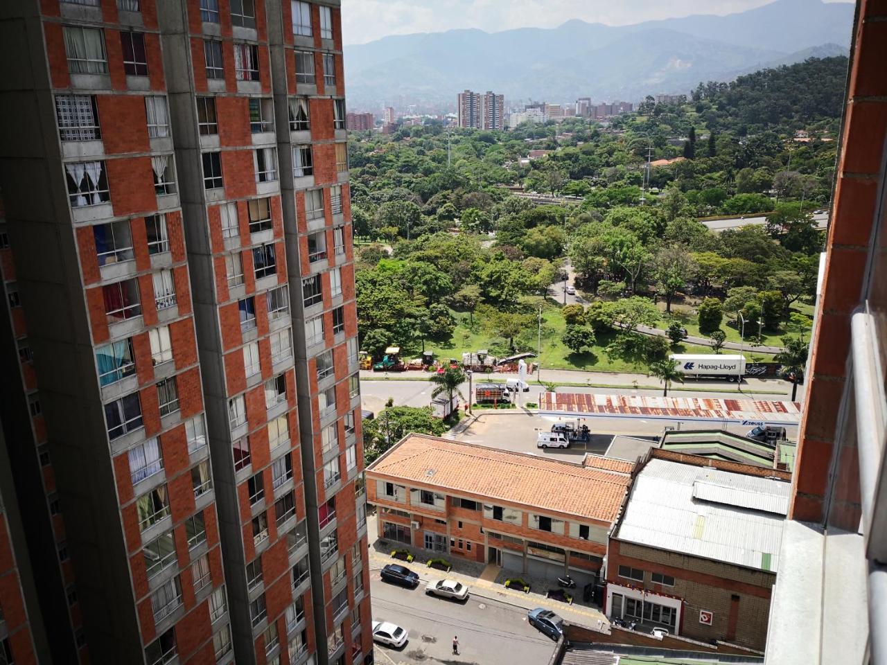 Apartamento Apartamento Urbanización Capri, Cerca A Universidad De Antioquia Medellín
