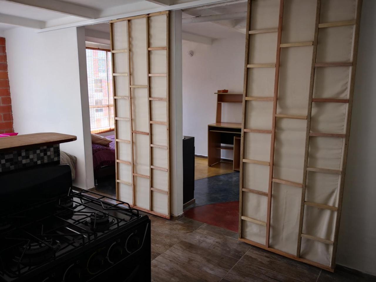 Apartamento Apartamento Urbanización Capri, Cerca A Universidad De Antioquia *