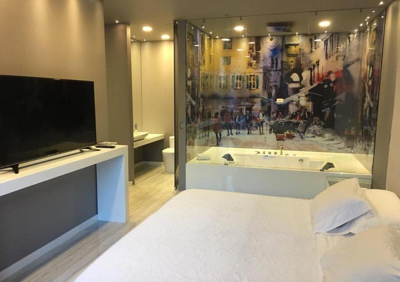 Paris Luxury Hotel 3*