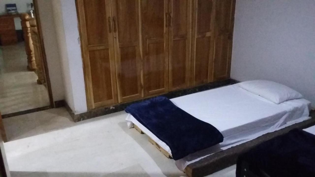 Mi Casa 3*