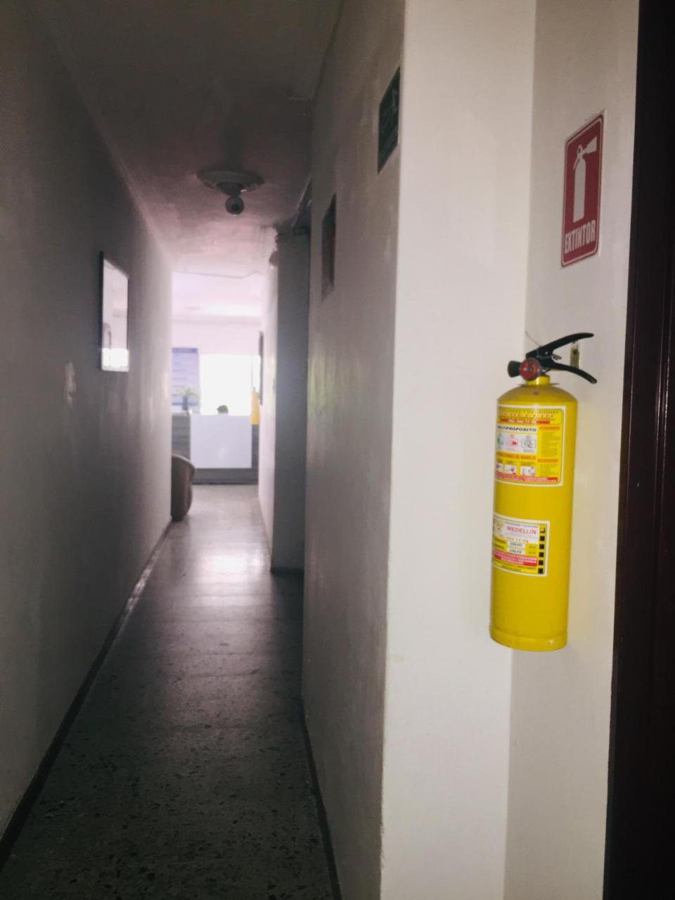 Hostal La Floresta *