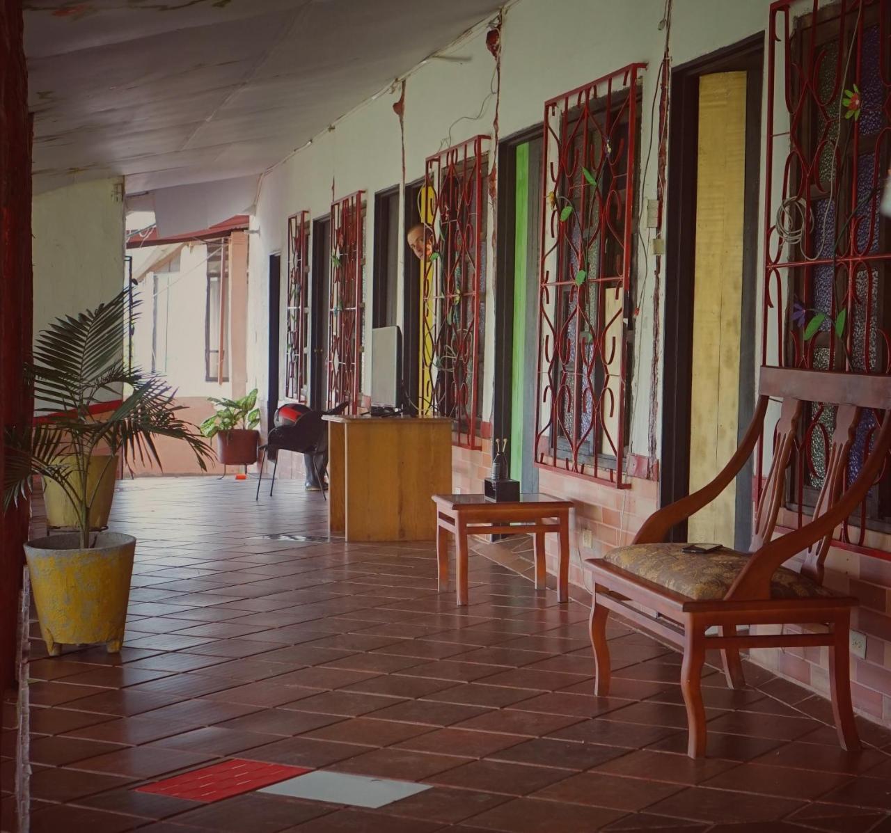 Eco Language Hostal *