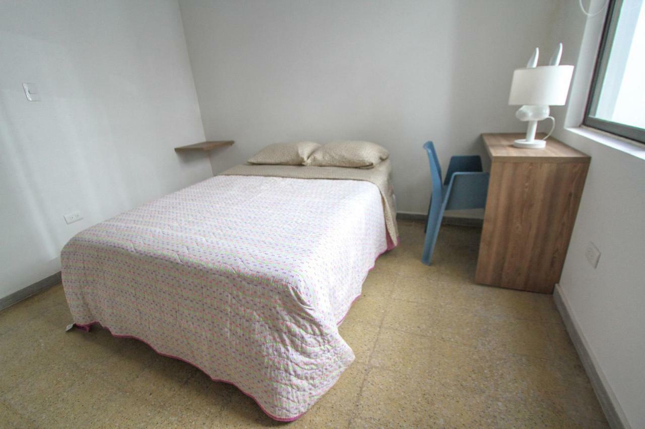 Casa Tuvia Pensión