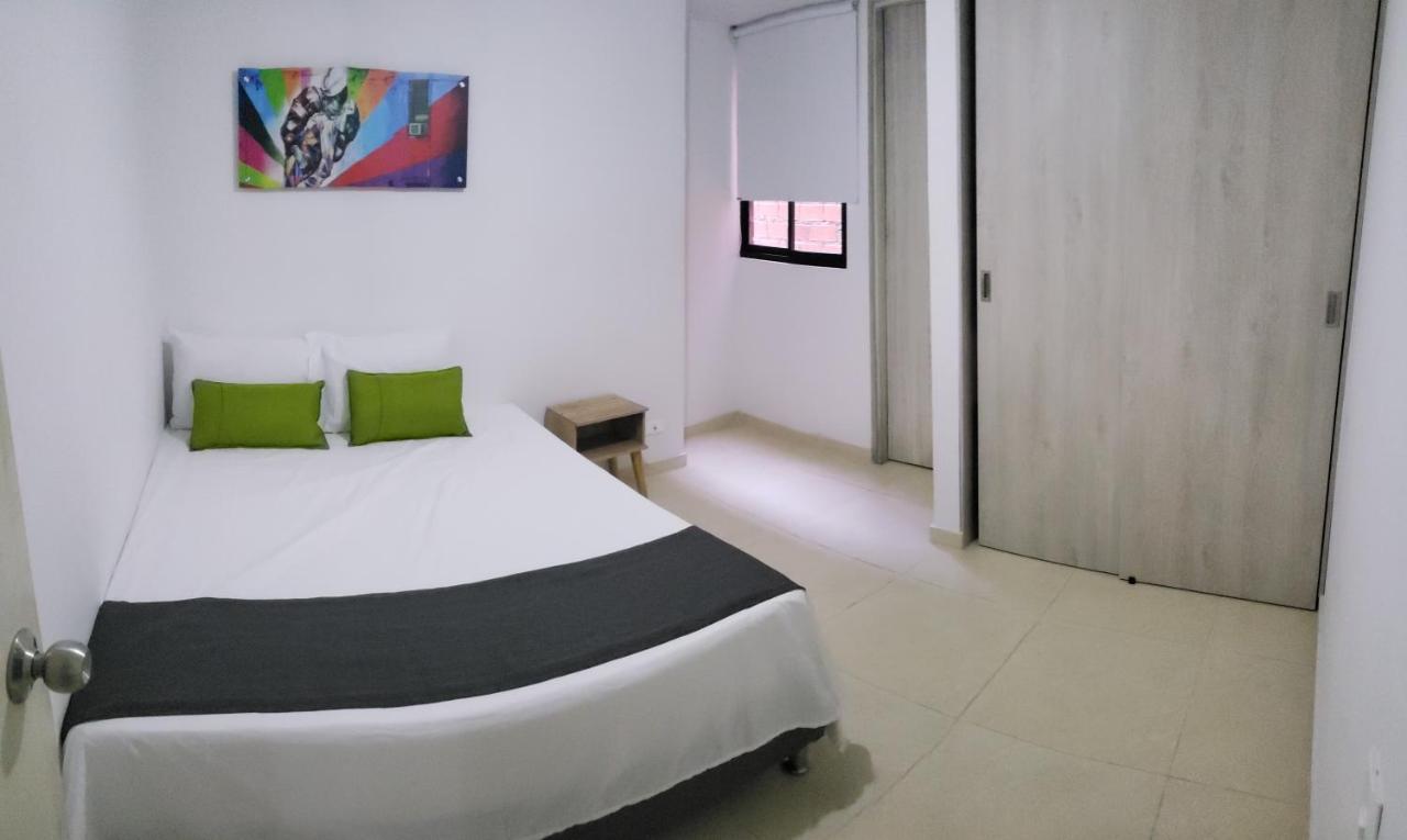 13 Trece Aparta Hotel