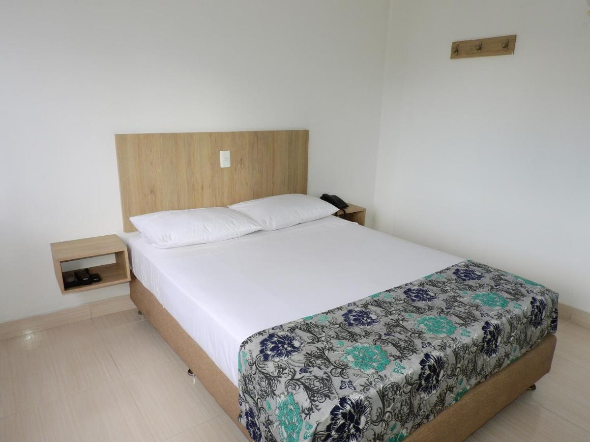 Hotel Suites 44 Laureles 3*