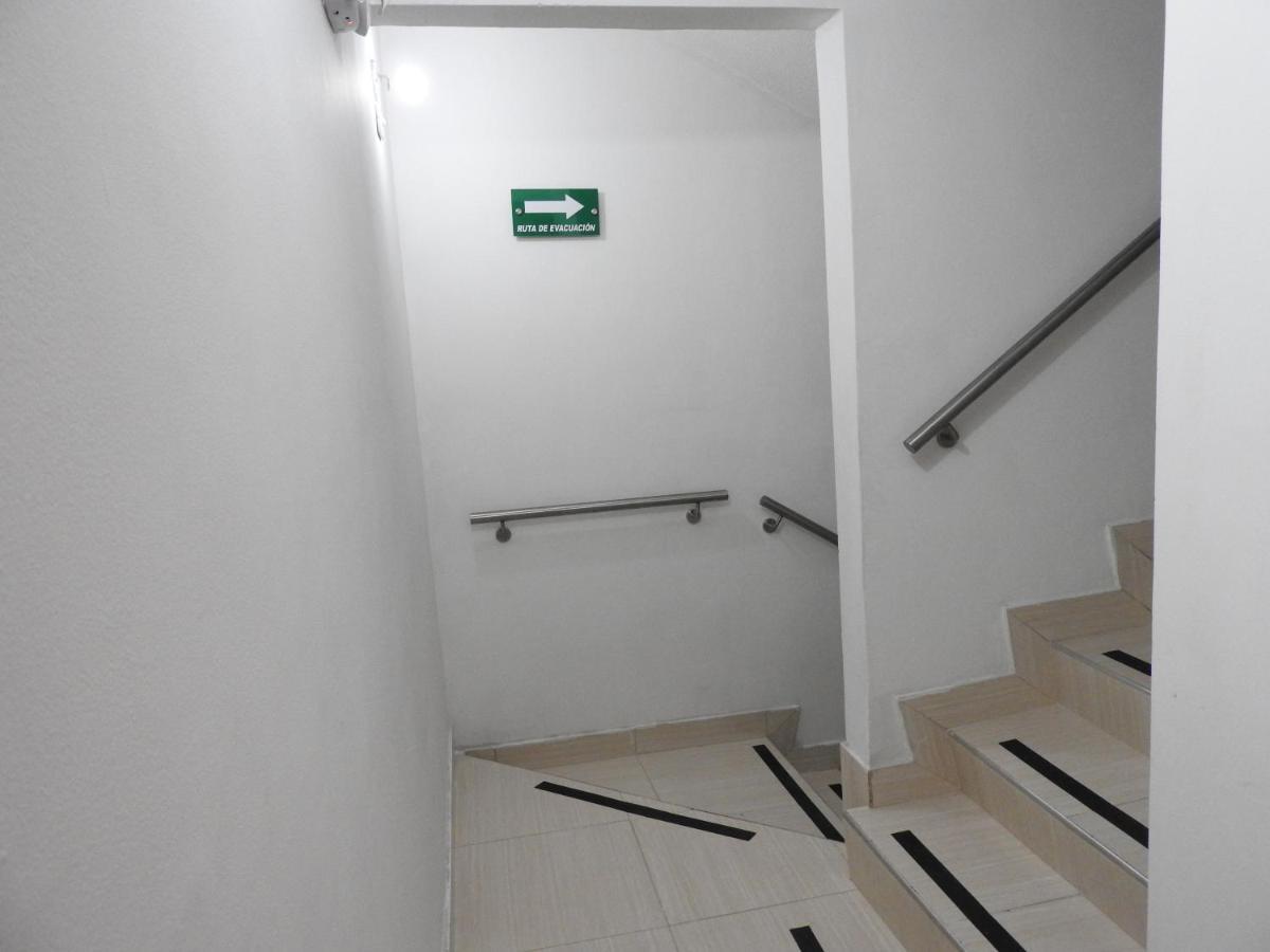 Suites 44 Laureles Hotel