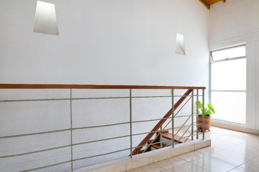 Сasa de vacaciones Casa Entera-cerca A Mall La Y Estación De Tranvía