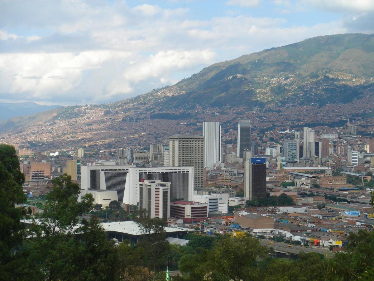 Joseph El Paisa Hostal Medellín