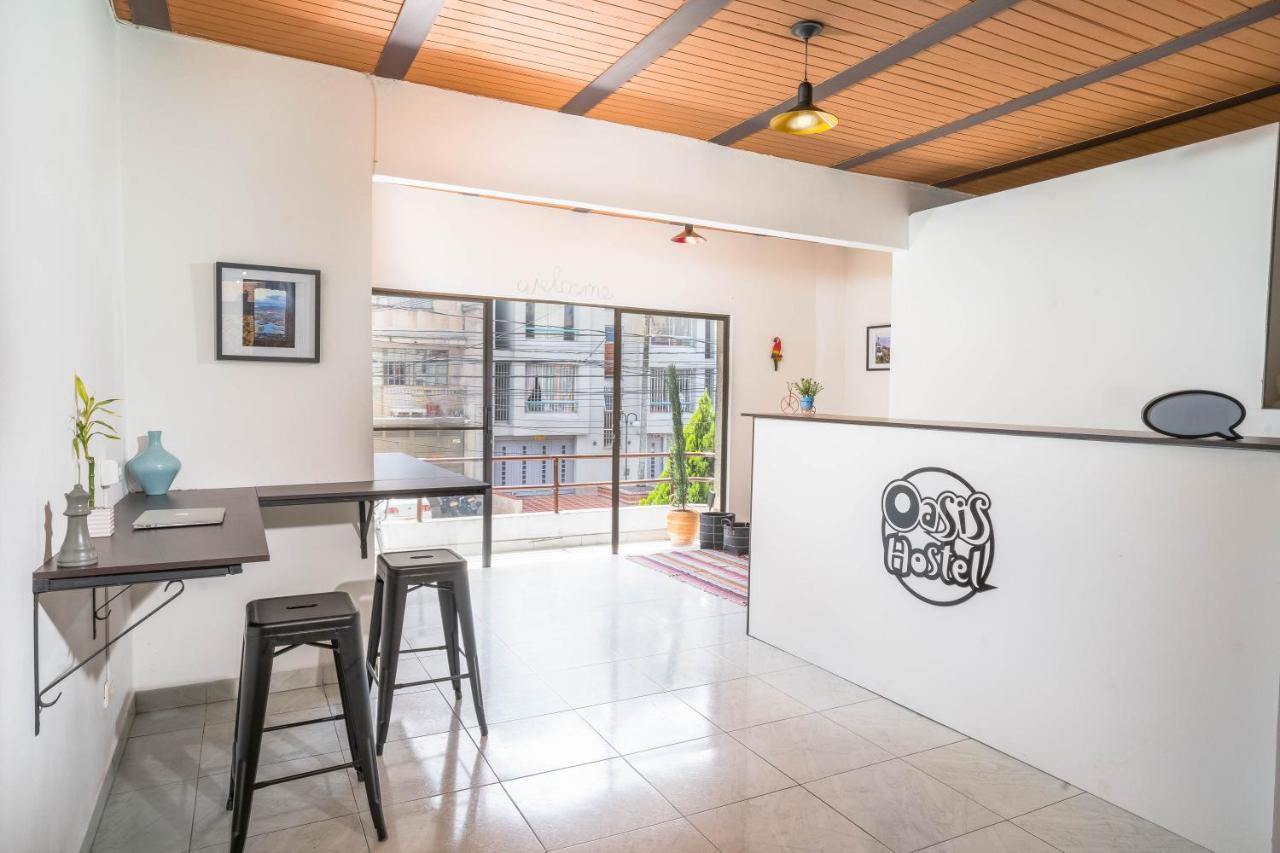 Oasis Hostal *
