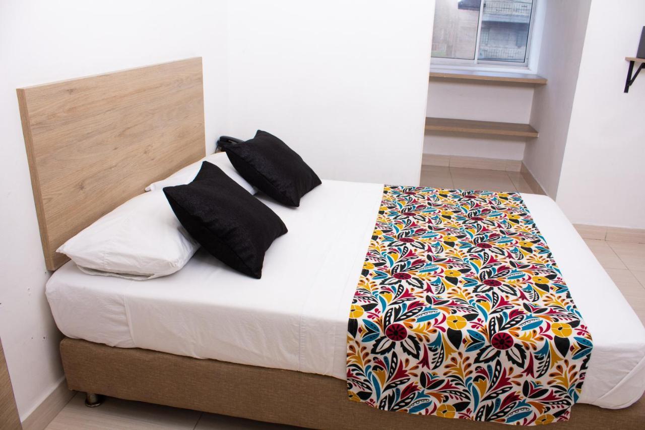 Suites 44 Laureles Hotel 3*