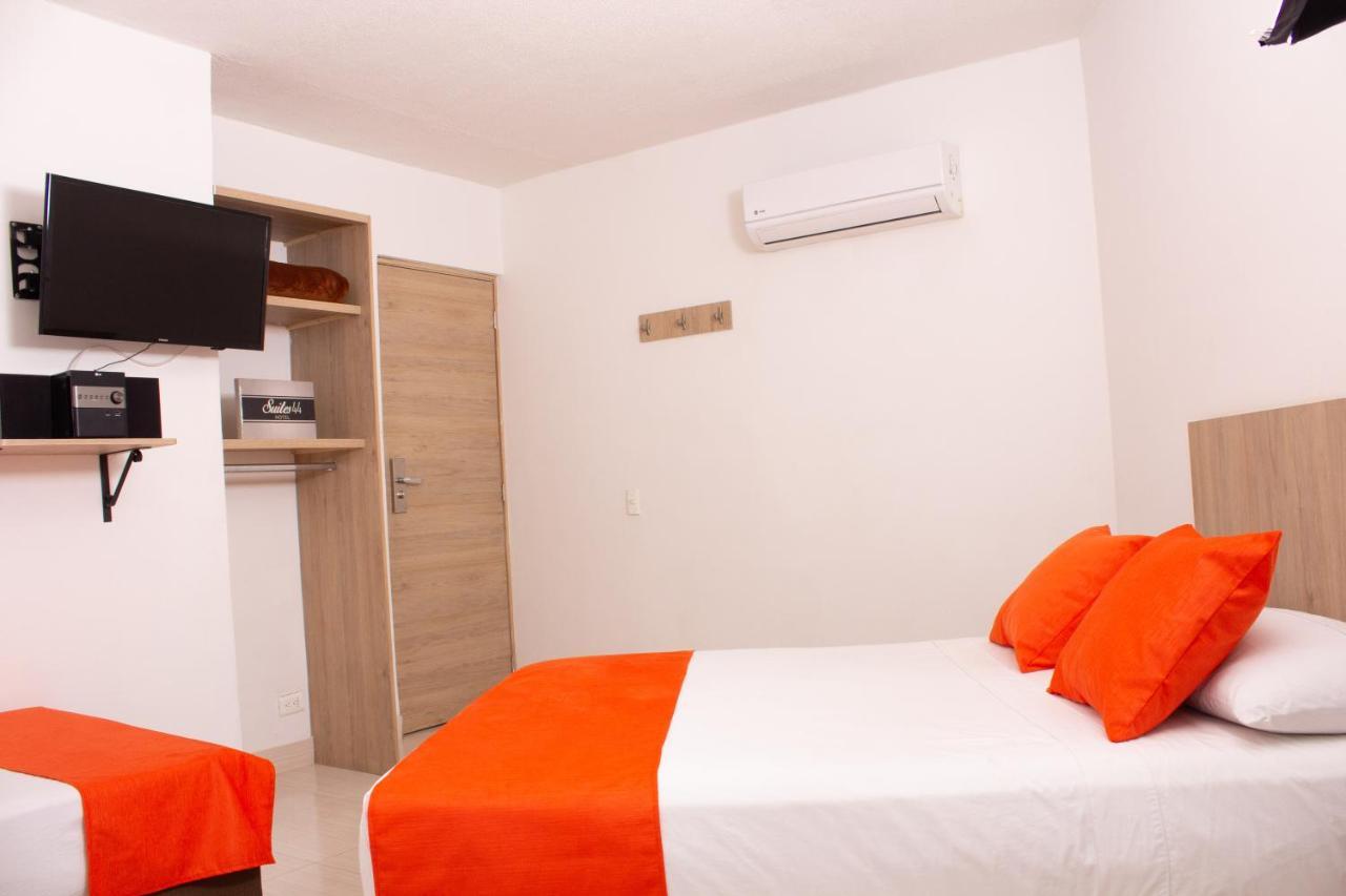 Suites 44 Laureles Hotel