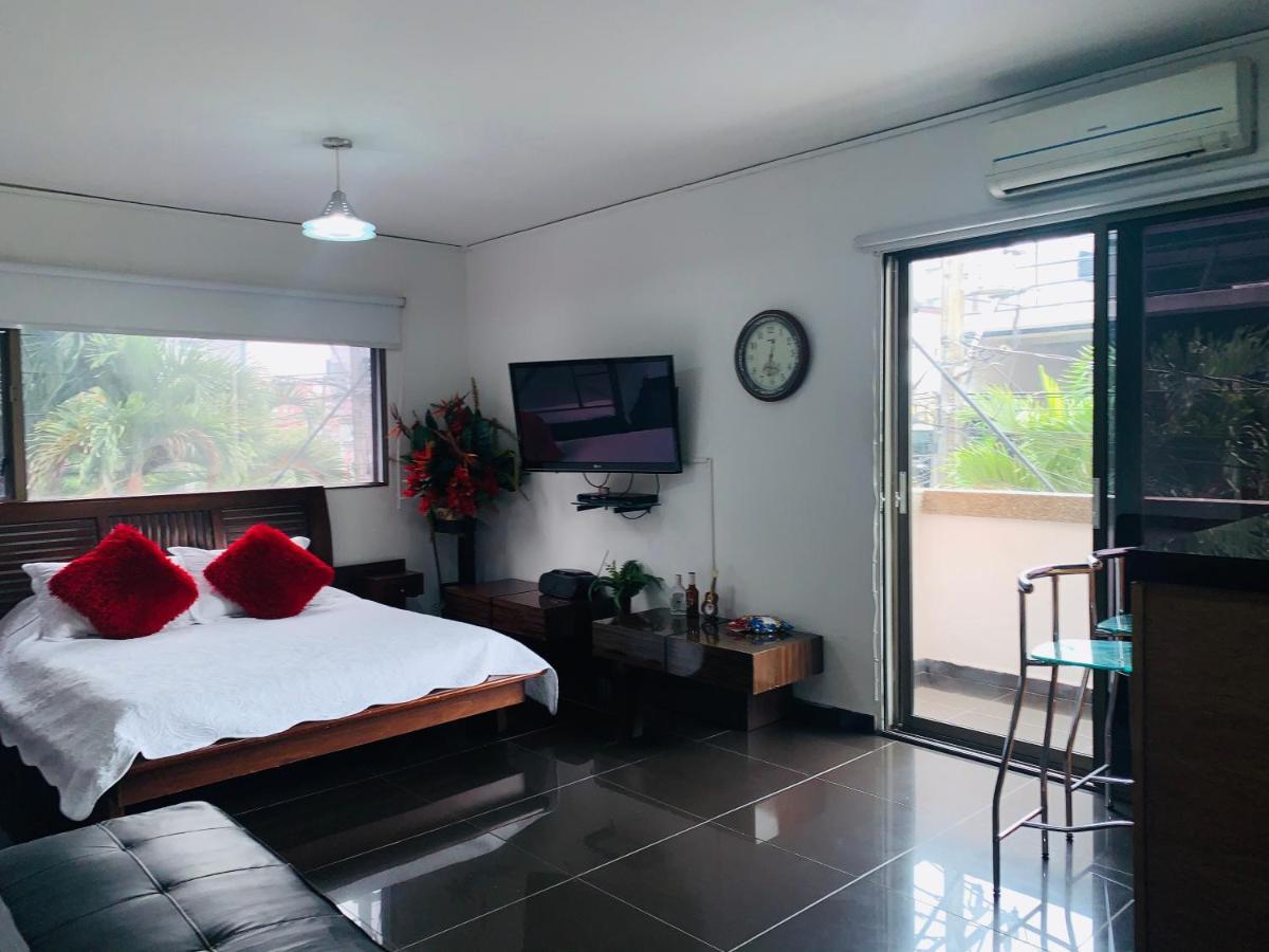 Lleras Premium #1 Hotel