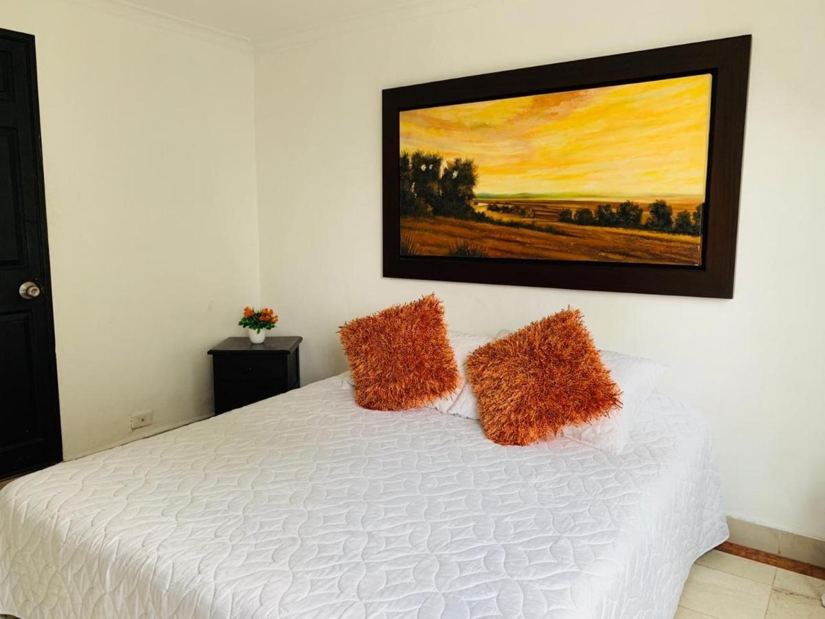Lleras Premium #1 Hotel
