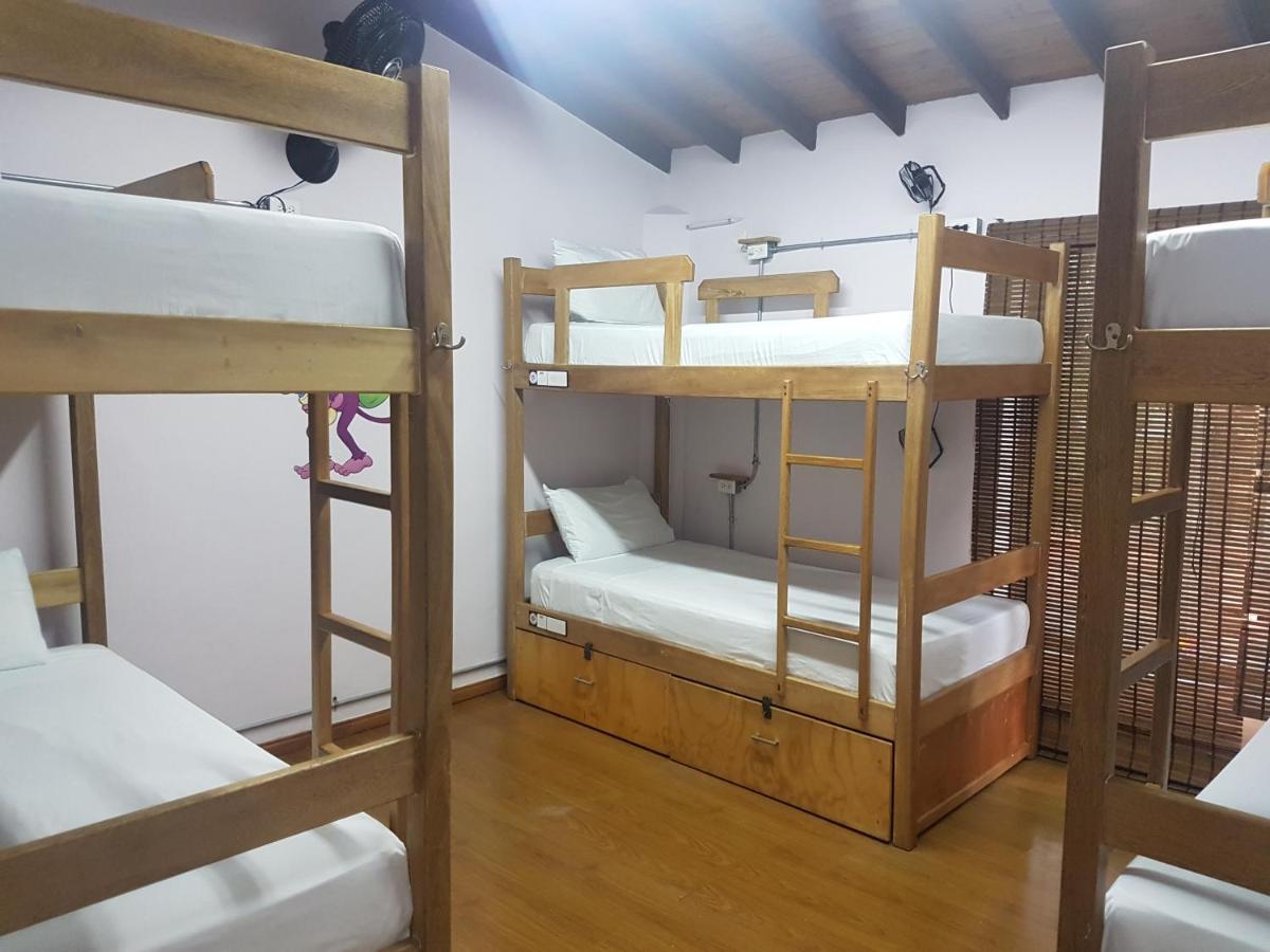 Purple Monkey Hostal *