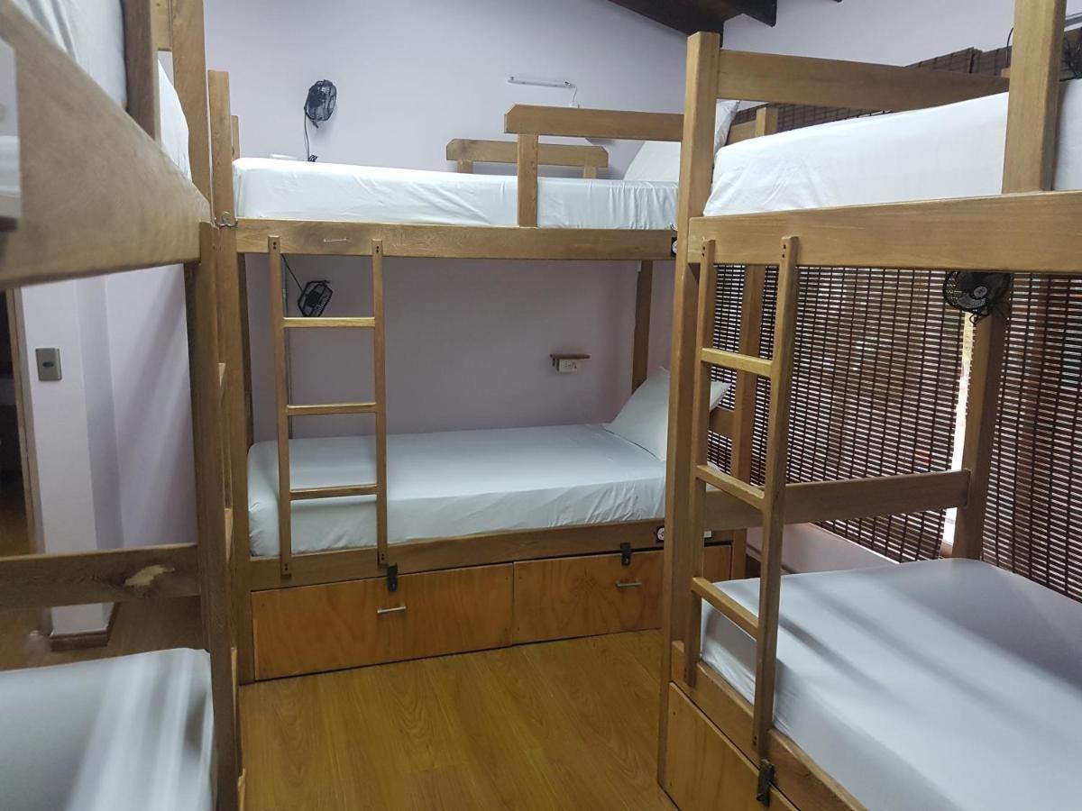 Purple Monkey Hostal *