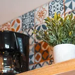 Nid205 Apto En Laureles Para Sentirse Como En Casa By Roots Rentals