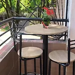 32 Confortable Apartamento Con Balcon En Laureles Estadio
