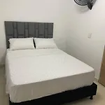Hermoso Aparta Estudio