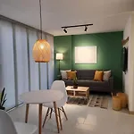 Cozy Apartment In Historic Prado With Adjustable Desk And 4K Monitor