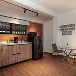 Casa Laureles 102