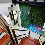 Villa Roma Parque Lleras Adults Only