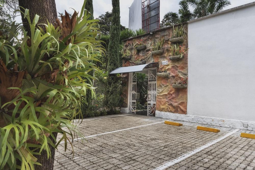 Aromax Del Campestre Hotel