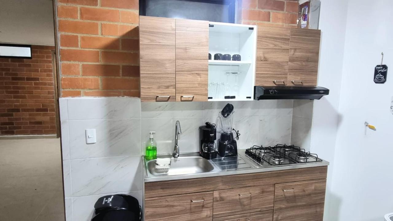 Extraordinarios En Medellin, Viajeros Y Familias *