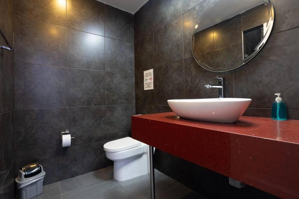 Casa Privada En El Poblado Despedidas De Soltero Fiesta Picsina Jacuzzi