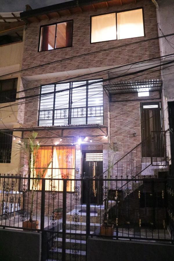 Magnifica Casa, Ubicacion Excepcional. Medellin