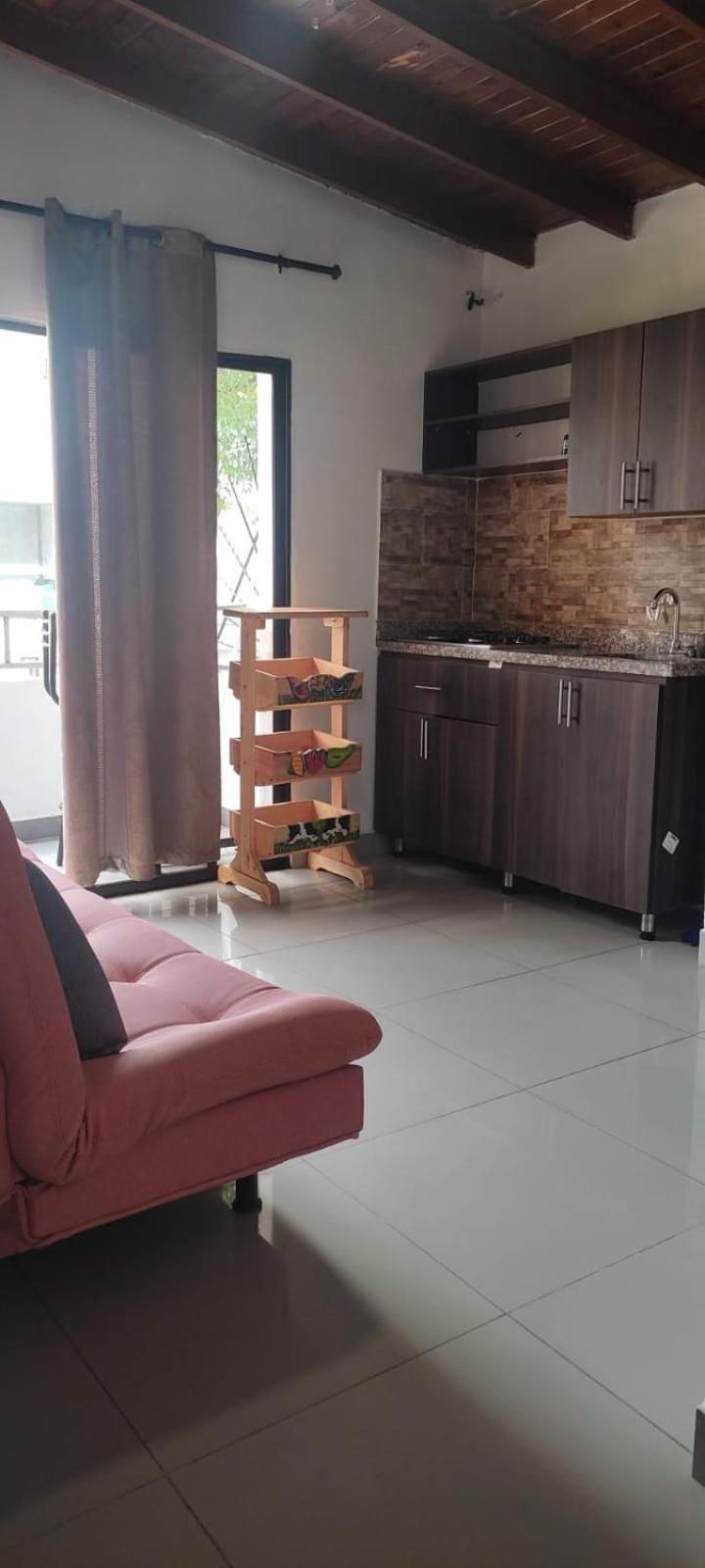 Apartamento 32 Confortable Apartamento Con Balcon En Laureles Estadio *