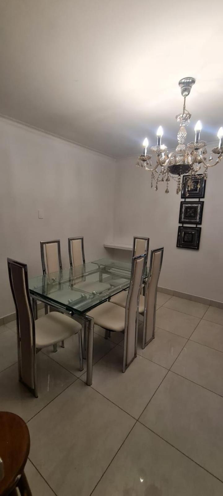 En Estadio, Apartamento