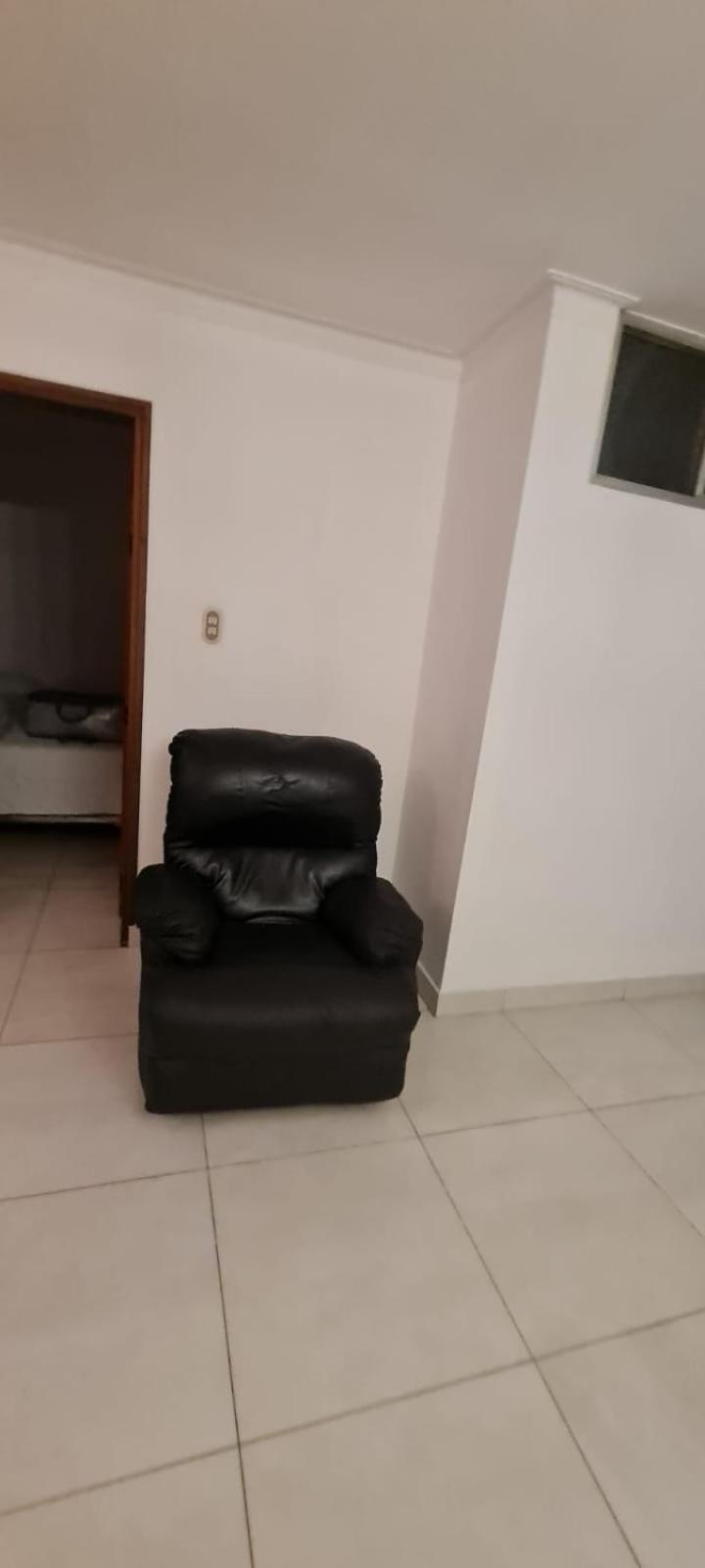 En Estadio, Apartamento